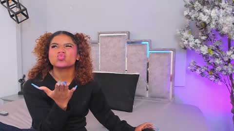 Snapshot of isabellsmmith chatting on 25, 1, 2025 Isabellsmmith online show from 25, 1, 2025