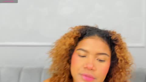 Snapshot of isabellsmmith chatting on 2, 2, 2025 Isabellsmmith online show from 2, 2, 2025