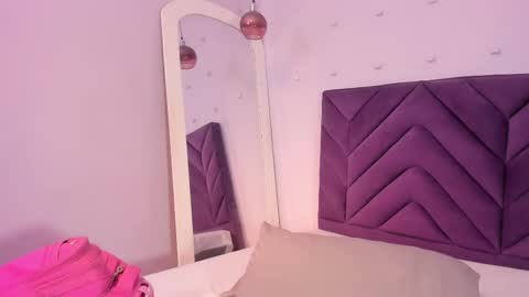 Snapshot of isabellsmmith chatting on 28, 9, 2025 Isabellsmmith online show from 28, 9, 2025