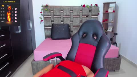 Snapshot of isabelreyes_ chatting on 21, 12, 2024 Hi mi name is Isabel online show from 21, 12, 2024