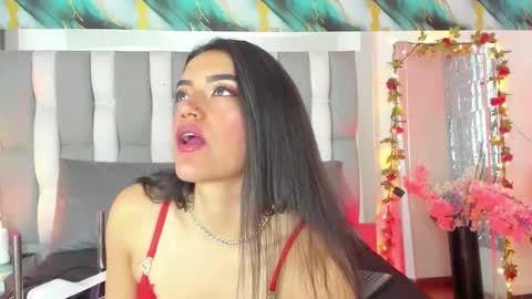 Snapshot of isadiazz chatting on 22, 12, 2025 Isa online show from 22, 12, 2025