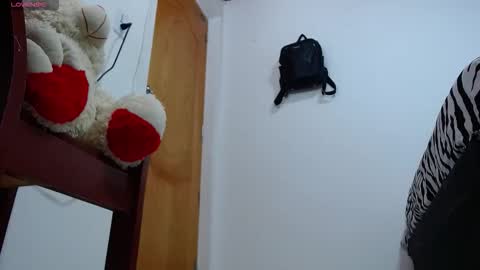 isadora online show from 15, 11, 2025