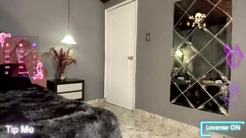 Snapshot of isadoraallen chatting on 4, 11, 2025 Abigail online show from 4, 11, 2025