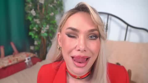 isadoradunkan online show from 18, 4, 2026