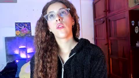 Snapshot of isangel_ chatting on 7, 11, 2025 Isabela online show from 7, 11, 2025