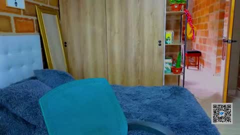 Snapshot of isapaz90 chatting on 7, 10, 2025 Isabela Paz online show from 7, 10, 2025