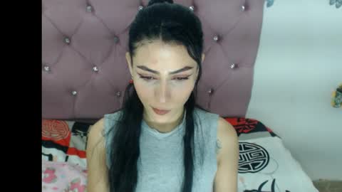 IsabelaRodriguez02 online show from 4, 12, 2025