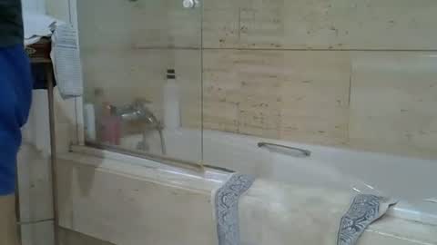 Snapshot of isd1969 chatting on 1, 10, 2025 isd1969 online show from 1, 10, 2025