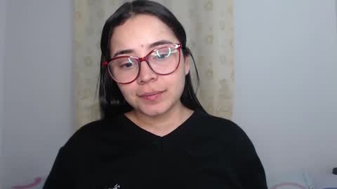 Snapshot of isemma chatting on 5, 12, 2024 Emma online show from 5, 12, 2024