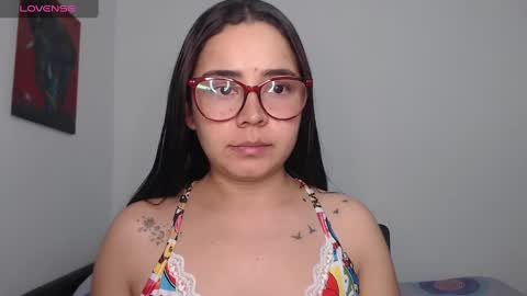 Snapshot of isemma chatting on 5, 1, 2025 Emma online show from 5, 1, 2025