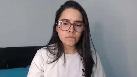 Snapshot of isemma chatting on 7, 3, 2025 Emma online show from 7, 3, 2025