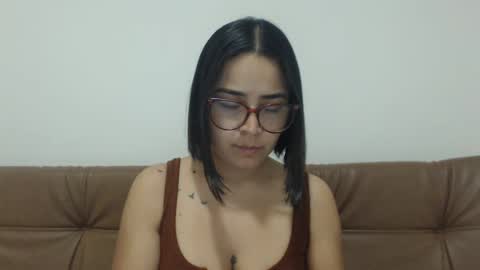 Snapshot of isemma chatting on 2, 10, 2025 Emma online show from 2, 10, 2025