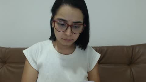 Snapshot of isemma chatting on 30, 10, 2025 Emma online show from 30, 10, 2025