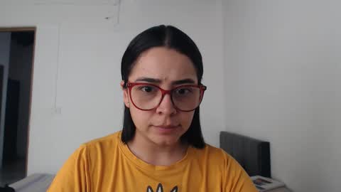 Snapshot of isemma chatting on 12, 11, 2025 Emma online show from 12, 11, 2025