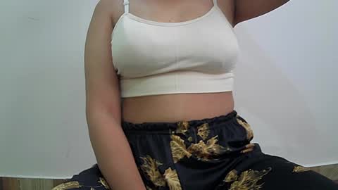 ishika_singh_ online show from 14, 7, 2026