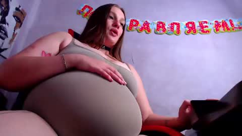 Snapshot of isingle_mom chatting on 9, 7, 2026 isingle_mom online show from 9, 7, 2026