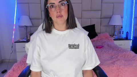 Snapshot of isis_loveyes_ chatting on 10, 12, 2024 Pauli online show from 10, 12, 2024