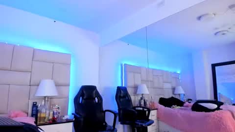 Snapshot of isis_loveyes_ chatting on 12, 3, 2025 Pauli online show from 12, 3, 2025