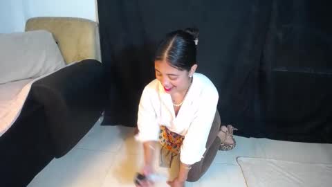 isis_valen online show from 19, 11, 2025