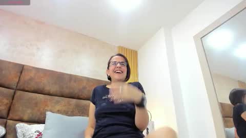 Isis online show from 19, 11, 2025