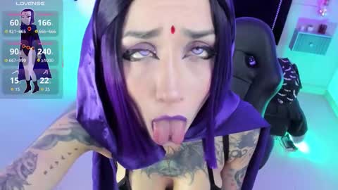 Isis Raichu online show from 25, 11, 2025