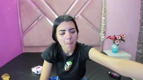 Snapshot of isisrousexx chatting on 16, 2, 2025 isisrousexx online show from 16, 2, 2025