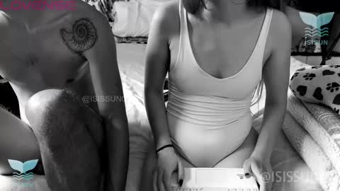 Snapshot of isissun03 chatting on 4, 11, 2025 Isis SUN online show from 4, 11, 2025