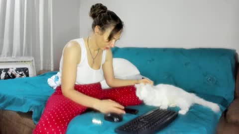 Snapshot of issabelle_69 chatting on 15, 2, 2025 Issabelle online show from 15, 2, 2025