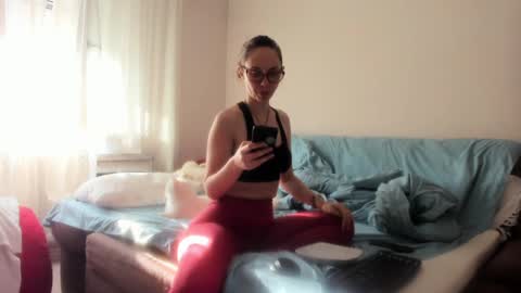 Snapshot of issabelle_69 chatting on 26, 2, 2025 Issabelle online show from 26, 2, 2025