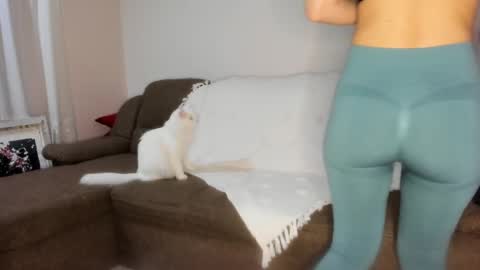 Snapshot of issabelle_69 chatting on 28, 2, 2025 Issabelle online show from 28, 2, 2025