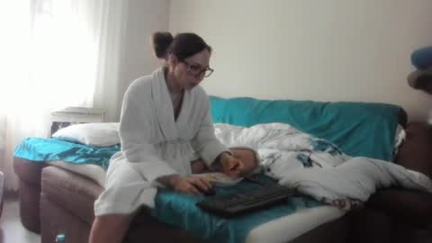 Snapshot of issabelle_69 chatting on 12, 3, 2025 Issabelle online show from 12, 3, 2025