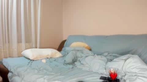 Snapshot of issabelle_69 chatting on 12, 10, 2025 Issabelle online show from 12, 10, 2025