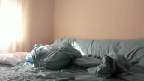 Issabelle online show from 27, 5, 2026