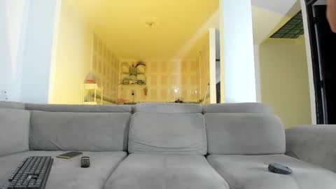 Isabella  online show from 19, 12, 2025