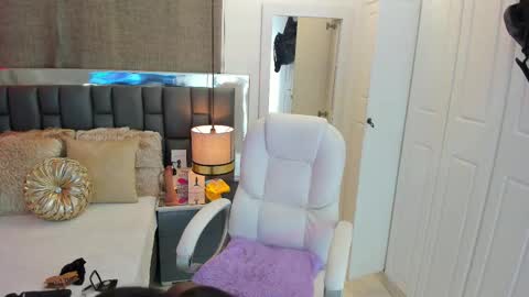 Iseey online show from 10, 2, 2025