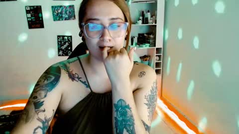 Yiz online show from 17, 2, 2025