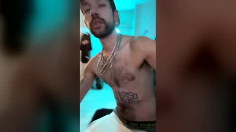 Snapshot of italian_stallionxo chatting on 18, 5, 2026 Italian Stallion online show from 18, 5, 2026