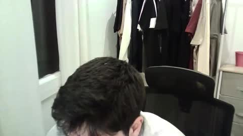 italianboybcn online show from 16, 12, 2025