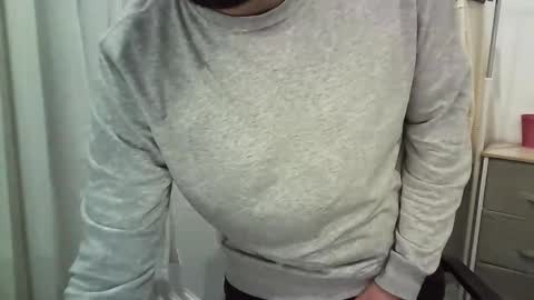 italianboybcn online show from 17, 12, 2025