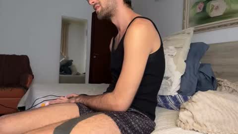 Snapshot of italianboyx0 chatting on 18, 12, 2025 Italian Boy online show from 18, 12, 2025