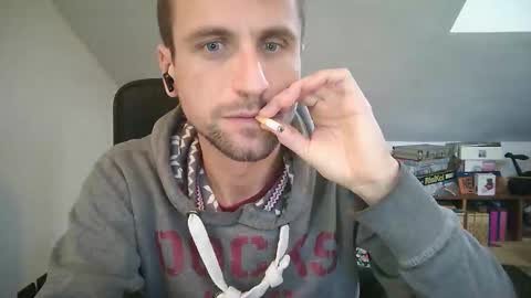 Snapshot of italiano116116 chatting on 1, 12, 2025 italiano116116 online show from 1, 12, 2025