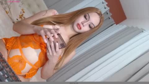 Snapshot of its_emilyvillain chatting on 27, 11, 2025 Emily online show from 27, 11, 2025