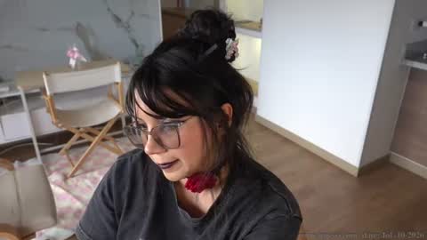 Jessi online show from 10, 7, 2026