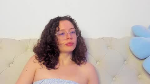 Snapshot of its_marie chatting on 12, 3, 2025 Maria online show from 12, 3, 2025