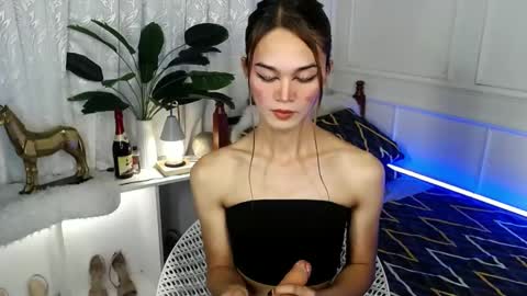 Snapshot of its_me_ivana chatting on 4, 3, 2025 MISS IVANA online show from 4, 3, 2025