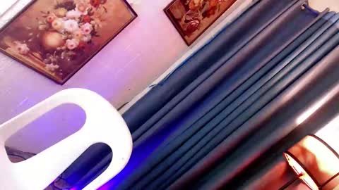 Snapshot of its_me_luna1111 chatting on 16, 1, 2026 its_me_luna1111 online show from 16, 1, 2026