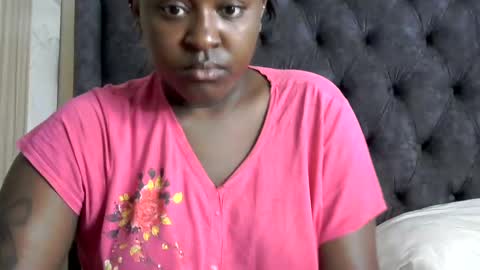 Snapshot of its_sweet chatting on 20, 1, 2025 BigAss horny online show from 20, 1, 2025