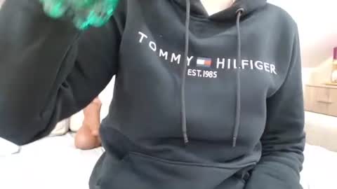 Busty mommy online show from 9, 11, 2025