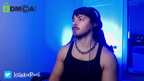 Snapshot of itslukiepooh chatting on 16, 11, 2025 Itslukiepooh online show from 16, 11, 2025