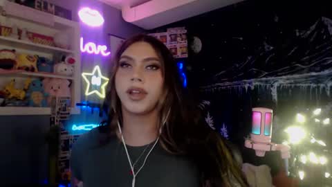 Nicki Foxx online show from 14, 1, 2025